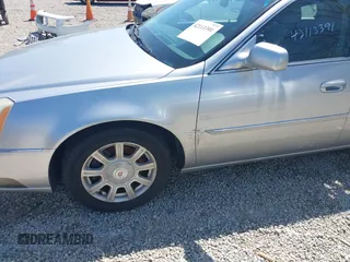 2008 Cadillac DTS 1SC with VIN 1G6KD57Y58U138842, listed as a IAAI auction lot 42113391 with 95,538 mi miles and . Bid and sale history available at carsss.com. Image 6.