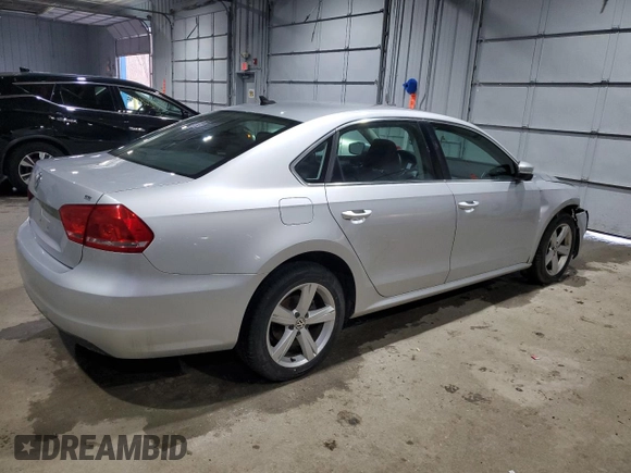 2013 Volkswagen Passat SE w/Sunroof with VIN 1VWBP7A38DC010542, listed as a Copart auction lot 46827375 with 82,160 mi miles and Salvage Title. Bid and sale history available at carsss.com. Image 3.