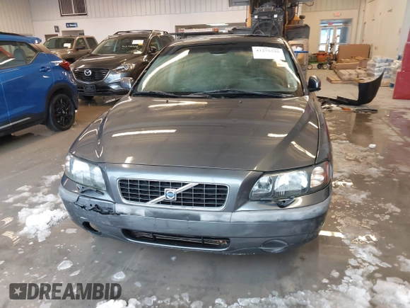 2004 Volvo S60 с VIN YV1RS61T842344192, выставлен на аукционе IAAI как лот 41278520 с пробегом Не указан миль и . История ставок и продаж доступна на DreamBid. Изображение 11.