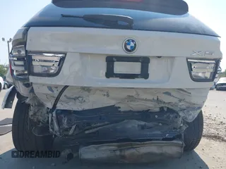2013 BMW X5 xDrive35i z VIN 5UXZV4C55D0B07060, wystawiony jako IAAI lot #40331229 z przebiegiem 61 458 mil mil oraz . Historia ofert i sprzedaży dostępna na DreamBid. Obrazek 6.