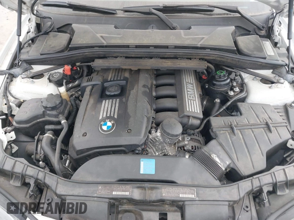 2010 BMW 1 Series 128i with VIN WBAUP9C58AVL89335, listed as a IAAI auction lot 41853847 with Not Provided miles and . Bid and sale history available at carsss.com. Image 10.
