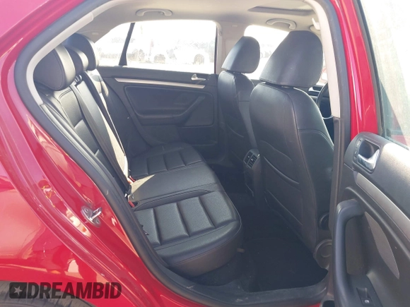 2010 Volkswagen Jetta Limited Edition с VIN 3VWRZ7AJ0AM167726, выставлен на аукционе IAAI как лот 42490634 с пробегом 220 553 миль миль и . История ставок и продаж доступна на DreamBid. Изображение 8.