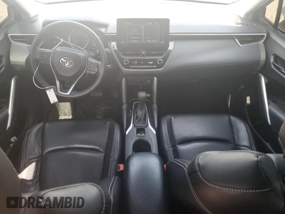 2022 Toyota Corolla Cross LE z VIN 7MUCAAAG7NV020462, wystawiony jako Copart lot #58538145 z przebiegiem 56 595 mil mil oraz Szkoda całkowita • Salvage title. Historia ofert i sprzedaży dostępna na DreamBid. Obrazek 8.