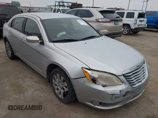2011 Chrysler 200 LX with VIN 1C3BC4FB3BN522499, listed as a IAAI auction lot 41525816 with 187,610 mi miles. Bid and sale history available at carsss.com. Image 1.
