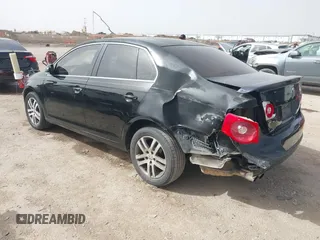 2006 Volkswagen Jetta 2.5L с VIN 3VWRF71KX6M674545, выставлен на аукционе IAAI как лот 41740972 с пробегом 215 978 миль миль и . История ставок и продаж доступна на DreamBid. Изображение 3.