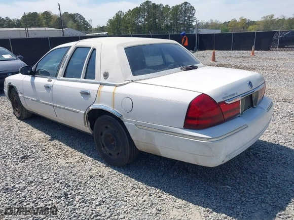 2003 Mercury Grand Marquis LS Premium with VIN 2MEFM75W93X606017, listed as a IAAI auction lot 41899723 with 132,599 mi miles. Bid and sale history available at carsss.com. Image 3.
