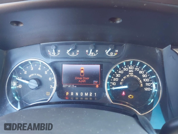 2012 Ford F-150 XL with VIN 1FTFW1CT4CKD77122, listed as a IAAI auction lot 41288982 with 227,141 mi miles. Bid and sale history available at carsss.com. Image 7.