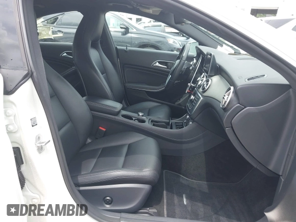 2014 Mercedes-Benz CLA 250 with VIN WDDSJ4EB4EN153018, listed as a IAAI auction lot 42458160 with 80,681 mi miles and . Bid and sale history available at DreamBid. Image 5.