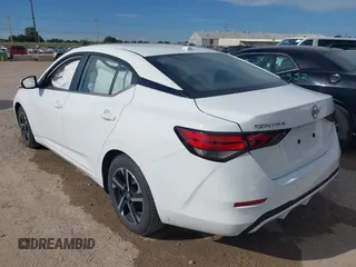 2024 Nissan Sentra SV z VIN 3N1AB8CV1RY332555, wystawiony jako IAAI lot #42321417 z przebiegiem 30 107 mil mil oraz . Historia ofert i sprzedaży dostępna na DreamBid. Obrazek 3.