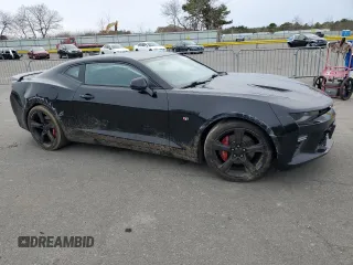 2018 Chevrolet Camaro 2SS z VIN 1G1FH1R72J0174042, wystawiony jako Copart lot #51566455 z przebiegiem 89 022 mil mil oraz Szkody całkowita. Historia ofert i sprzedaży dostępna na DreamBid. Obrazek 4.