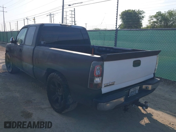 2000 Chevrolet Silverado 1500 with VIN 2GCEC19W6Y1319221, listed as a IAAI auction lot 42217238 with 267,188 mi miles and . Bid and sale history available at DreamBid. Image 3.
