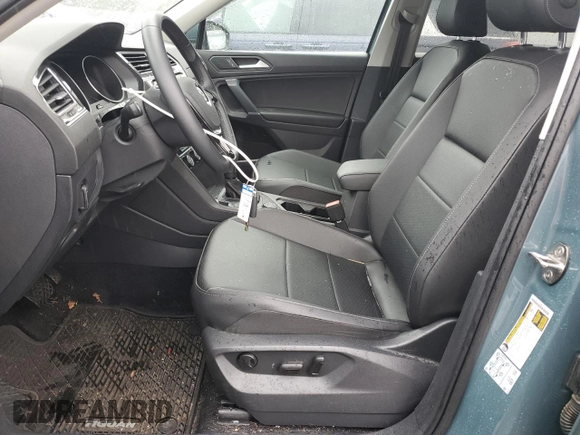 2020 Volkswagen Tiguan SE with VIN 3VV2B7AX4LM005342, listed as a Copart auction lot 52052615 with 35,787 mi miles and Salvage Title. Bid and sale history available at DreamBid. Image 7.