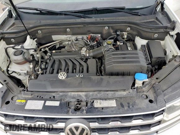 2018 Volkswagen Atlas SE with VIN 1V2DR2CA8JC551668, listed as a Copart auction lot 60636155 with 125,931 mi miles and Salvage title. Bid and sale history available at DreamBid. Image 12.