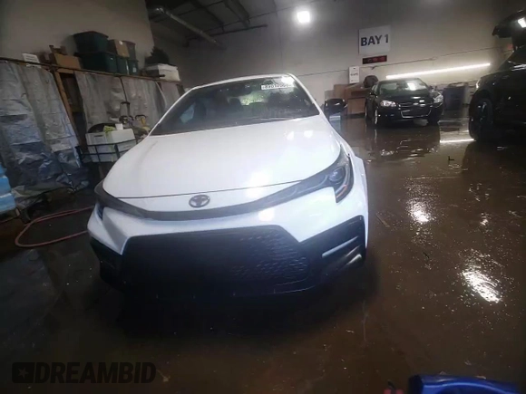 2022 Toyota Corolla SE with VIN 5YFS4MCE9NP122056, listed as a Copart auction lot 89010905 with 86,589 mi miles and Salvage Title. Bid and sale history available at carsss.com. Image 13.