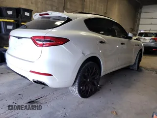 2017 Maserati Levante with VIN ZN661XUS0HX250710, listed as a Copart auction lot 65352173 with 77,927 mi miles. Bid and sale history available at carsss.com. Image 3.