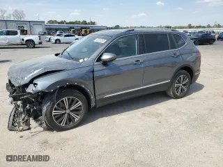 2018 Volkswagen Tiguan SEL with VIN 3VV3B7AX5JM092380, listed as a Copart auction lot 48515235 with 12,778 mi miles and Salvage Title. Bid and sale history available at carsss.com. Image 1.