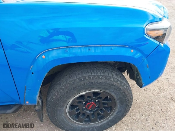 2019 Toyota Tacoma 4WD SR with VIN 5TFCZ5AN0KX199524, listed as a IAAI auction lot 41230720 with 91,183 mi miles. Bid and sale history available at carsss.com. Image 21.
