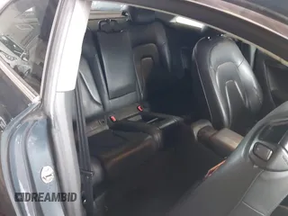 2009 Audi A5 z VIN WAUDK78T29A049174, wystawiony jako IAAI lot #42196460 z przebiegiem 171 255 mil mil oraz . Historia ofert i sprzedaży dostępna na DreamBid. Obrazek 8.