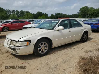 1998 Cadillac Seville STS z VIN 1G6KY549XWU928703, wystawiony jako Copart lot #59948685 z przebiegiem 180 254 mil mil oraz Szkoda całkowita • Salvage title. Historia ofert i sprzedaży dostępna na DreamBid. Obrazek 1.