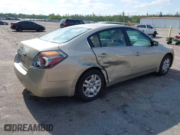 2010 Nissan Altima SL z VIN 1N4AL2AP3AN528824, wystawiony jako IAAI lot #42290404 z przebiegiem 115 014 mil mil oraz . Historia ofert i sprzedaży dostępna na DreamBid. Obrazek 4.