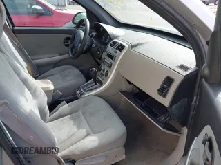 2005 Chevrolet Equinox LS with VIN 2CNDL23F756022253, listed as a IAAI auction lot 41627638 with 209,973 mi miles. Bid and sale history available at carsss.com. Image 5.