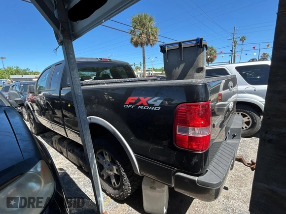 2006 Ford F-150 XLT with VIN 1FTPX14V16NB88562, listed as a Copart auction lot 49927495 with 189,748 mi miles and Clean Title. Bid and sale history available at carsss.com. Image 3.