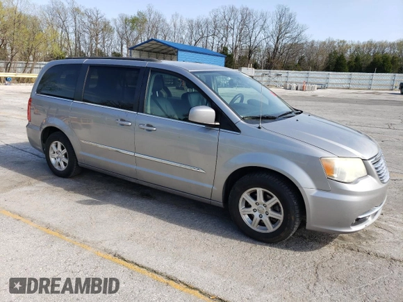 2013 Chrysler Town & Country Touring with VIN 2C4RC1BG3DR657921, listed as a Copart auction lot 51844585 with 209,722 mi miles and Salvage Title. Bid and sale history available at carsss.com. Image 4.