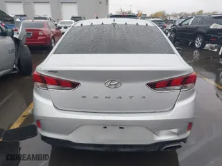 2019 Hyundai Sonata Sport with VIN 5NPE34AFXKH770235, listed as a IAAI auction lot 40941753 with 111,169 mi miles. Bid and sale history available at carsss.com. Image 16.