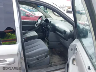 2006 Dodge Grand Caravan SXT with VIN 2D4GP44L26R664596, listed as a IAAI auction lot 41846643 with 235,554 mi miles. Bid and sale history available at carsss.com. Image 5.