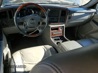 2005 Cadillac Escalade EXT z VIN 3GYEK62N85G111436, wystawiony jako Copart lot #87582245 z przebiegiem Nie podano mil oraz Szkoda całkowita • Salvage title. Historia ofert i sprzedaży dostępna na DreamBid. Obrazek 8.