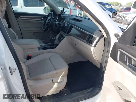 2018 Volkswagen Atlas SE z VIN 1V2FR2CA2JC540657, wystawiony jako IAAI lot #42115554 z przebiegiem 107 309 mil mil oraz . Historia ofert i sprzedaży dostępna na DreamBid. Obrazek 5.
