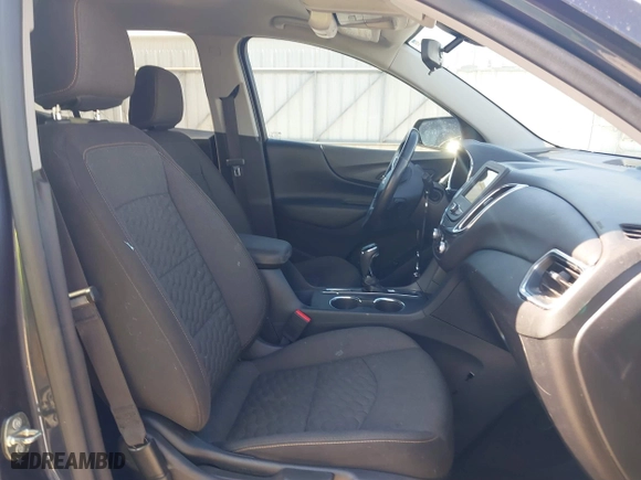 2019 Chevrolet Equinox LT with VIN 3GNAXUEV4KS515873, listed as a IAAI auction lot 40908452 with 114,803 mi miles. Bid and sale history available at carsss.com. Image 5.