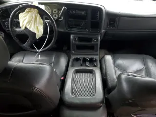 2006 Chevrolet Silverado SS z VIN 2GCEC19N261140999, wystawiony jako Copart lot #80564114 z przebiegiem 221 209 mil mil oraz Szkoda całkowita • Salvage title. Historia ofert i sprzedaży dostępna na DreamBid. Obrazek 8.