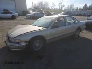 1995 Chevrolet Caprice z VIN 1G1BL52W8SR129349, wystawiony jako Copart lot #41795435 z przebiegiem Nie podano mil oraz Szkoda całkowita • Salvage title. Historia ofert i sprzedaży dostępna na DreamBid. Obrazek 1.