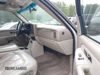 2002 Chevrolet Suburban LS with VIN 3GNEC16Z92G145729, listed as a IAAI auction lot 41889656 with 1 mi miles. Bid and sale history available at carsss.com. Image 5.