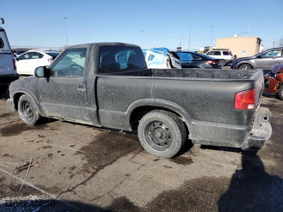 2000 Chevrolet S-10 LS with VIN 1GCCS14W7Y8286972, listed as a Copart auction lot 84642504 with 200,833 mi miles and Salvage Title. Bid and sale history available at carsss.com. Image 2.