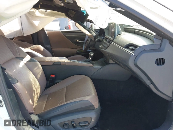 2022 Lexus ES with VIN 58ACZ1B16NU122915, listed as a IAAI auction lot 41891989 with 67,335 mi miles. Bid and sale history available at carsss.com. Image 5.