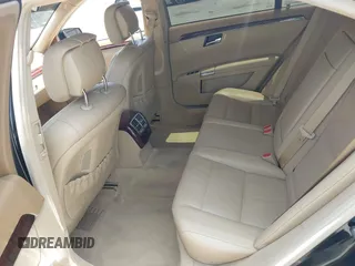 2012 Mercedes-Benz S 550 z VIN WDDNG7DB1CA440707, wystawiony jako IAAI lot #42489230 z przebiegiem 85 768 mil mil oraz . Historia ofert i sprzedaży dostępna na DreamBid. Obrazek 8.