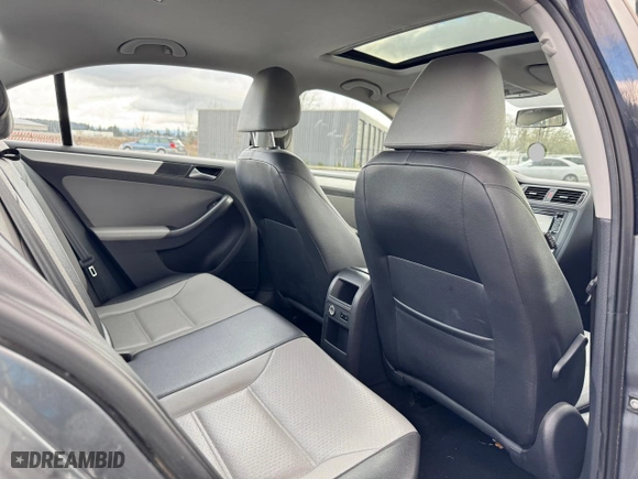 2013 Volkswagen Jetta Sedan Hybrid SE with VIN 3VW637AJXDM296677, listed as a Copart auction lot 53404985 with 233,128 mi miles and Clean Title. Bid and sale history available at carsss.com. Image 6.