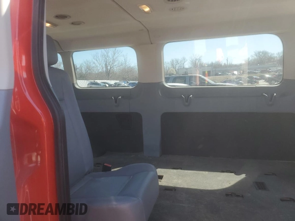 2016 Ford Transit XL с VIN 1FBZX2ZM4GKA58006, выставлен на аукционе Copart как лот 49233995 с пробегом 146 819 миль миль и Списание • Salvage title. История ставок и продаж доступна на DreamBid. Изображение 11.