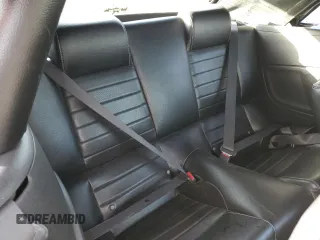 2010 Ford Mustang GT z VIN 1ZVBP8FH8A5138001, wystawiony jako Copart lot #81775734 z przebiegiem 90 489 mil mil oraz Szkoda całkowita • Salvage title. Historia ofert i sprzedaży dostępna na DreamBid. Obrazek 10.