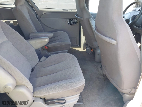 2003 Dodge Caravan EL with VIN 2D4GP34363R215394, listed as a IAAI auction lot 42016621 with 278,944 mi miles. Bid and sale history available at carsss.com. Image 8.