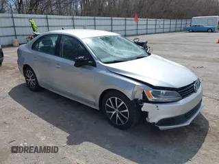 2014 Volkswagen Jetta TDI w/Premium/Nav с VIN 3VWLL7AJ3EM332617, выставлен на аукционе IAAI как лот 42033000 с пробегом 186 444 миль миль и . История ставок и продаж доступна на DreamBid. Изображение 1.