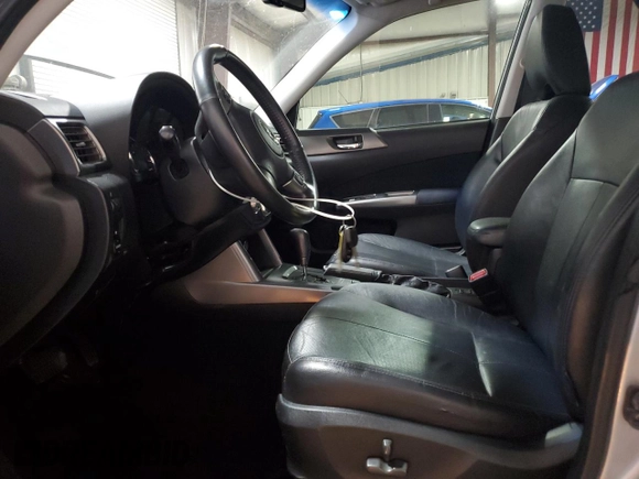 2013 Subaru Forester X Limited z VIN JF2SHAECXDH424658, wystawiony jako Copart lot #57326425 z przebiegiem 138 459 mil mil oraz Szkoda całkowita • Salvage title. Historia ofert i sprzedaży dostępna na DreamBid. Obrazek 7.