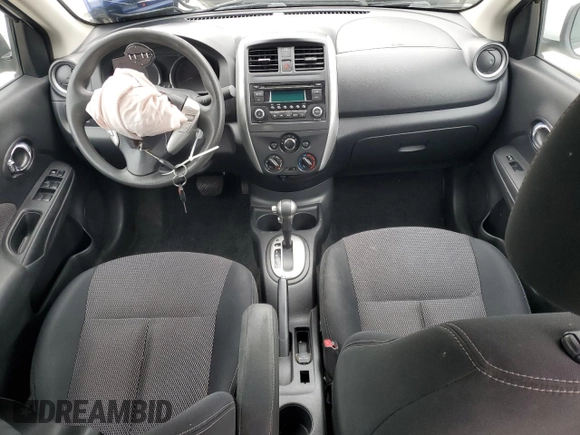 2015 Nissan Versa SV z VIN 3N1CN7AP0FL834609, wystawiony jako Copart lot #55359315 z przebiegiem 112 408 mil mil oraz Szkoda całkowita • Salvage title. Historia ofert i sprzedaży dostępna na DreamBid. Obrazek 8.