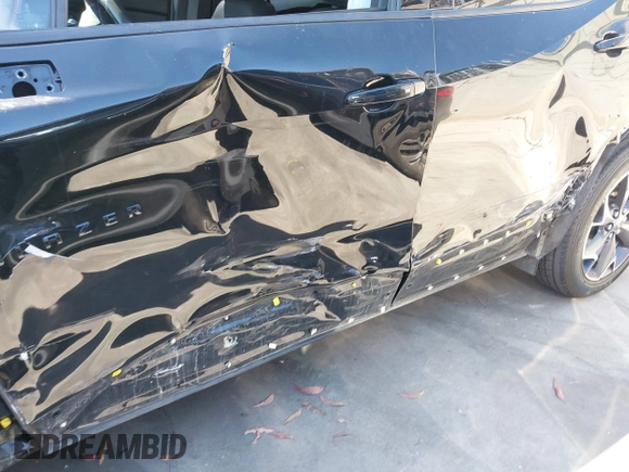 2021 Chevrolet Blazer RS z VIN 3GNKBERS4MS523208, wystawiony jako IAAI lot #42078498 z przebiegiem 63 851 mil mil oraz . Historia ofert i sprzedaży dostępna na DreamBid. Obrazek 6.