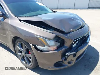 2013 Nissan Maxima S с VIN 1N4AA5AP0DC847265, выставлен на аукционе IAAI как лот 42279613 с пробегом 128 765 миль миль и . История ставок и продаж доступна на DreamBid. Изображение 18.