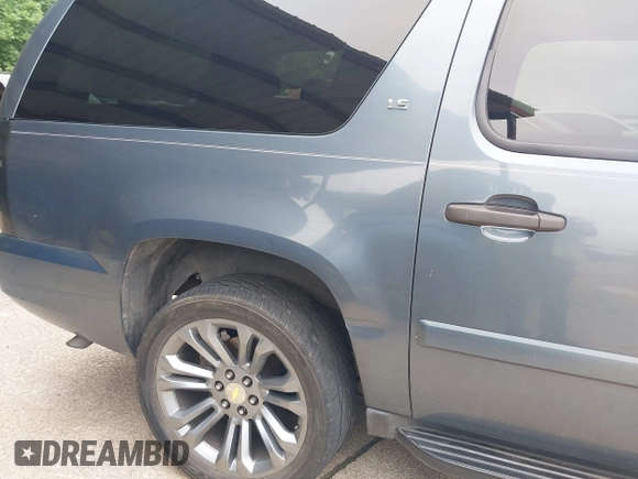2008 Chevrolet Suburban LS with VIN 1GNFC16008J199742, listed as a IAAI auction lot 42175563 with 288,973 mi miles and . Bid and sale history available at DreamBid. Image 6.