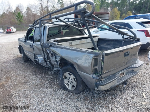 2006 Chevrolet Silverado 1500 LT1 with VIN 2GCEC19TX61110812, listed as a IAAI auction lot 41340839 with 175,547 mi miles. Bid and sale history available at carsss.com. Image 3.