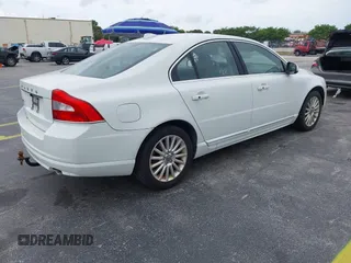 2012 Volvo S80 3.2L with VIN YV1952AS7C1151687, listed as a IAAI auction lot 41886406 with 117,720 mi miles. Bid and sale history available at carsss.com. Image 4.